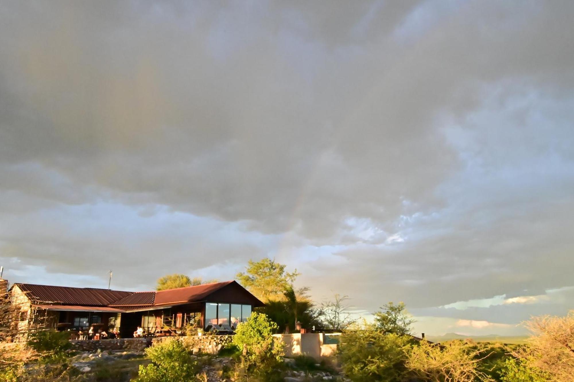 Aloegrove Safari Lodge Otjiwarongo Kültér fotó