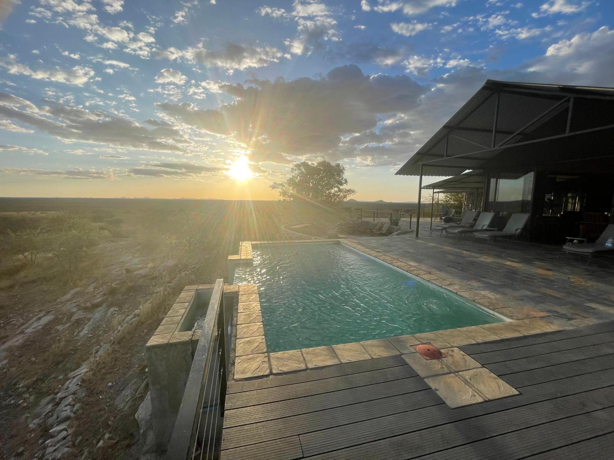 Aloegrove Safari Lodge Otjiwarongo Kültér fotó